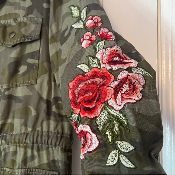 Knox Rose Embroidered Camo Utility Jacket Floral Military Style Size L - Picture 3 of 11